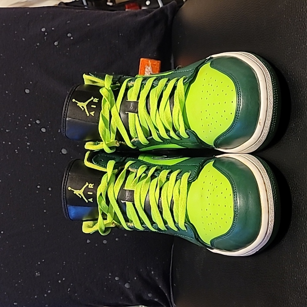 Air Jordan 1 Mid Hulk 2013